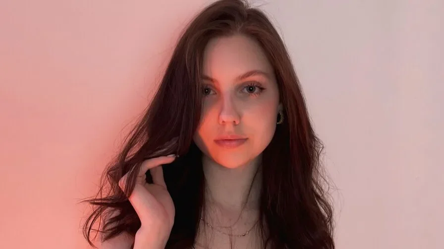 Cam girl private show preview before spending tokens